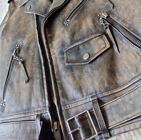Distressed leather jacket - Picture 7 of 11